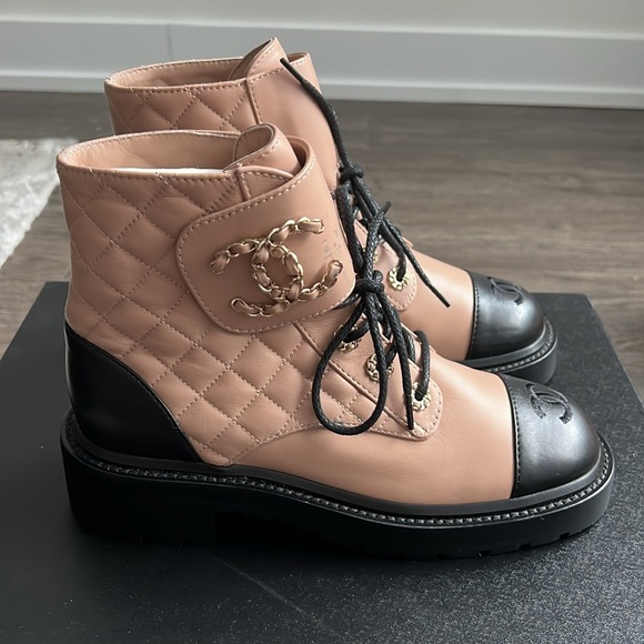 Chanel combat boots - Picture 4 of 8